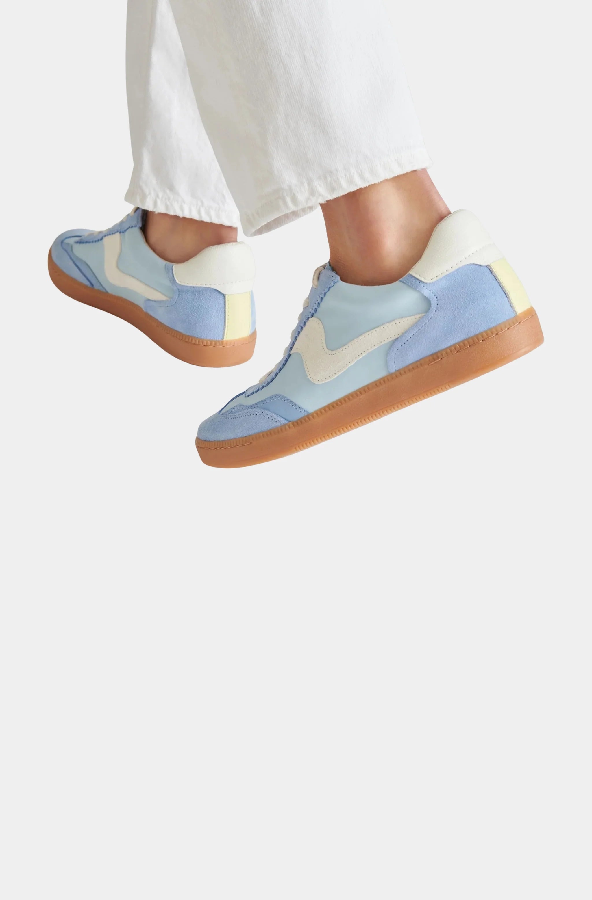 Notice Sneakers