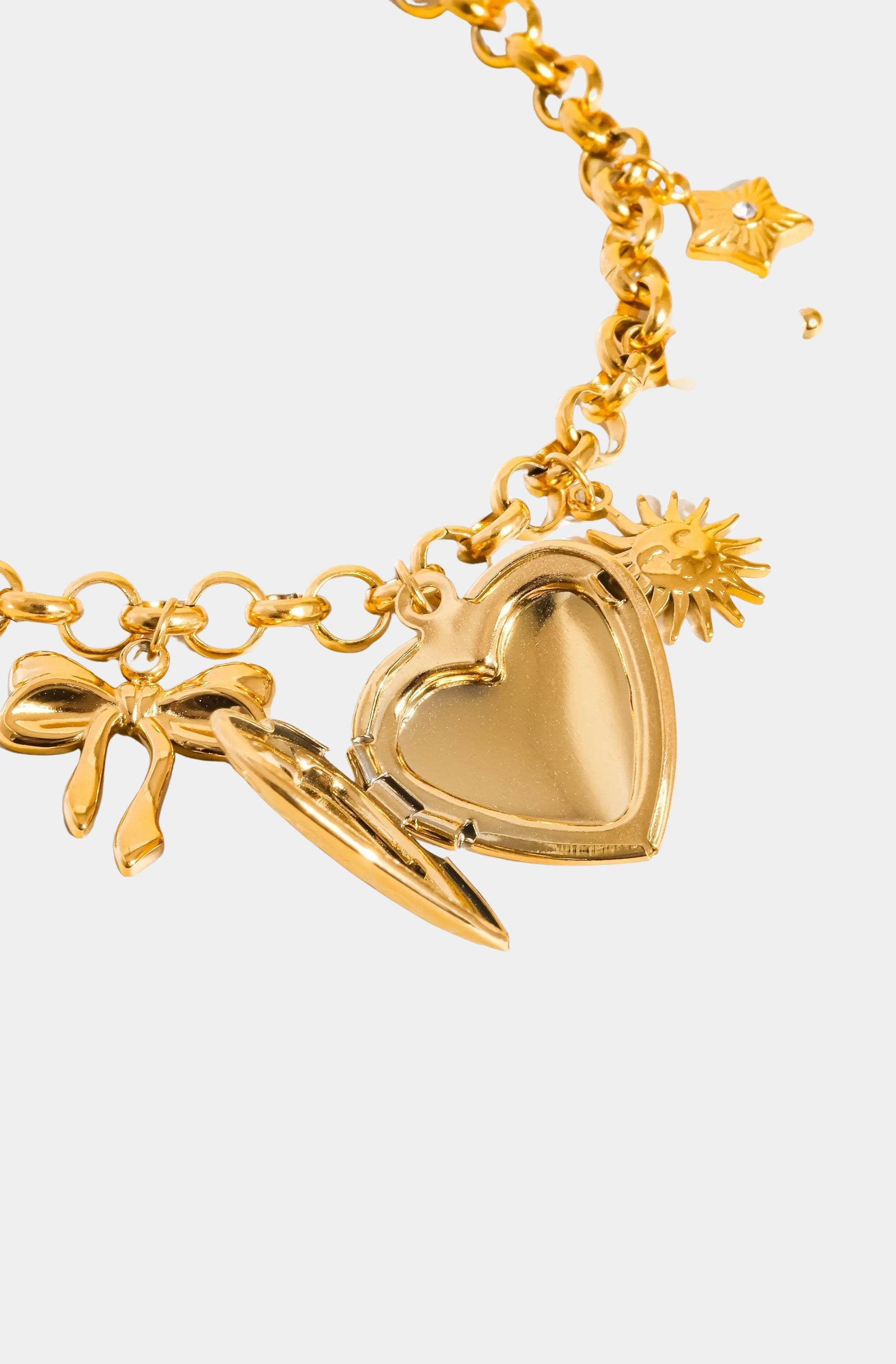 Hemline Fav Eydn Heart Locket Charm Bracelet